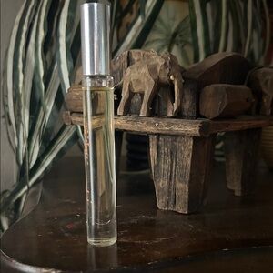 Luxurious Silver-Capped Face Oil